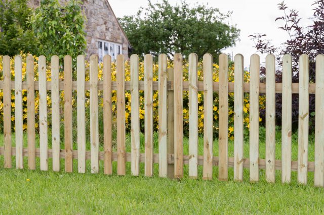 Zest Rounded Top Picket Pale Fencing 1.8m x 90cm