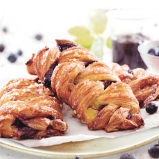 Field Fare Frozen Blueberry Danish Pastry