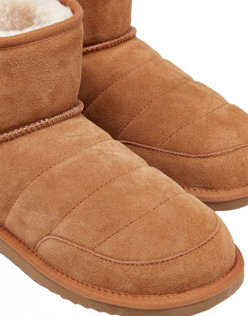 Ugg deals riley boot