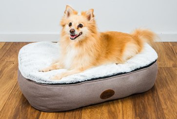 Snug & Cosy Snug & Cosy Oval Faux Fur Dog Bed